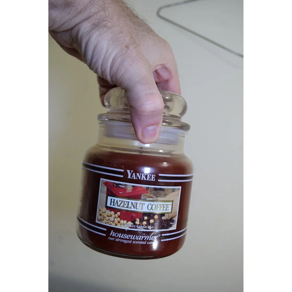 Yankee Candle Hazelnut Coffee Housewarmer Medium Jar Candle 14.5 oz 114427
